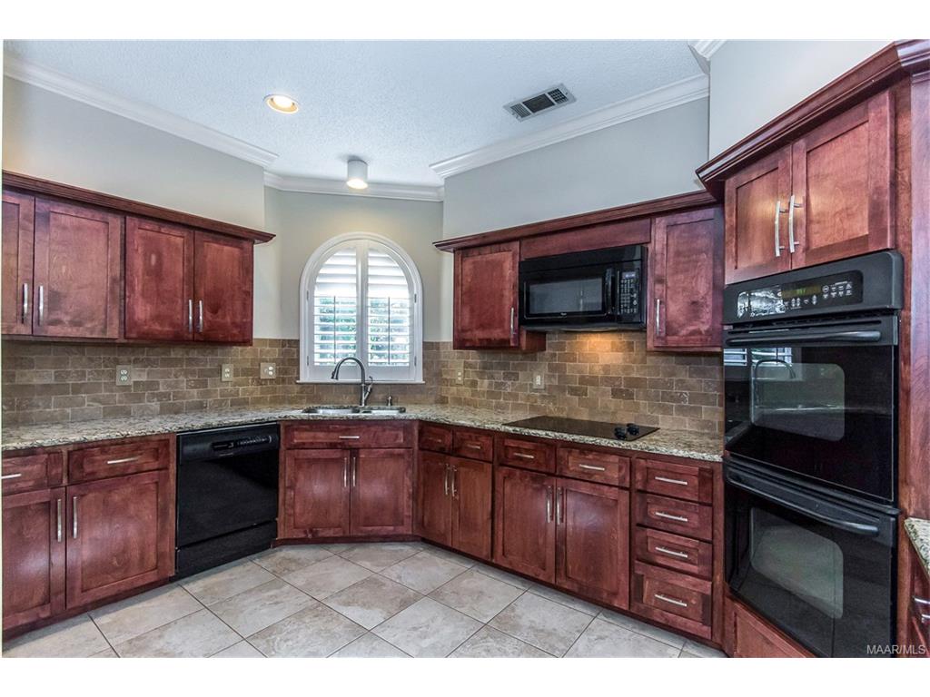 1077 CHOCTAW RIDGE Road, Prattville, AL 36067