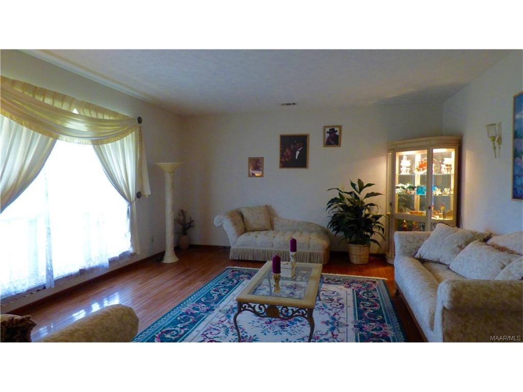 2583 Ell Drive, Prattville, AL 36067