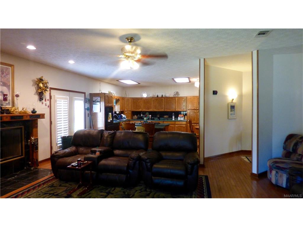 2583 Ell Drive, Prattville, AL 36067
