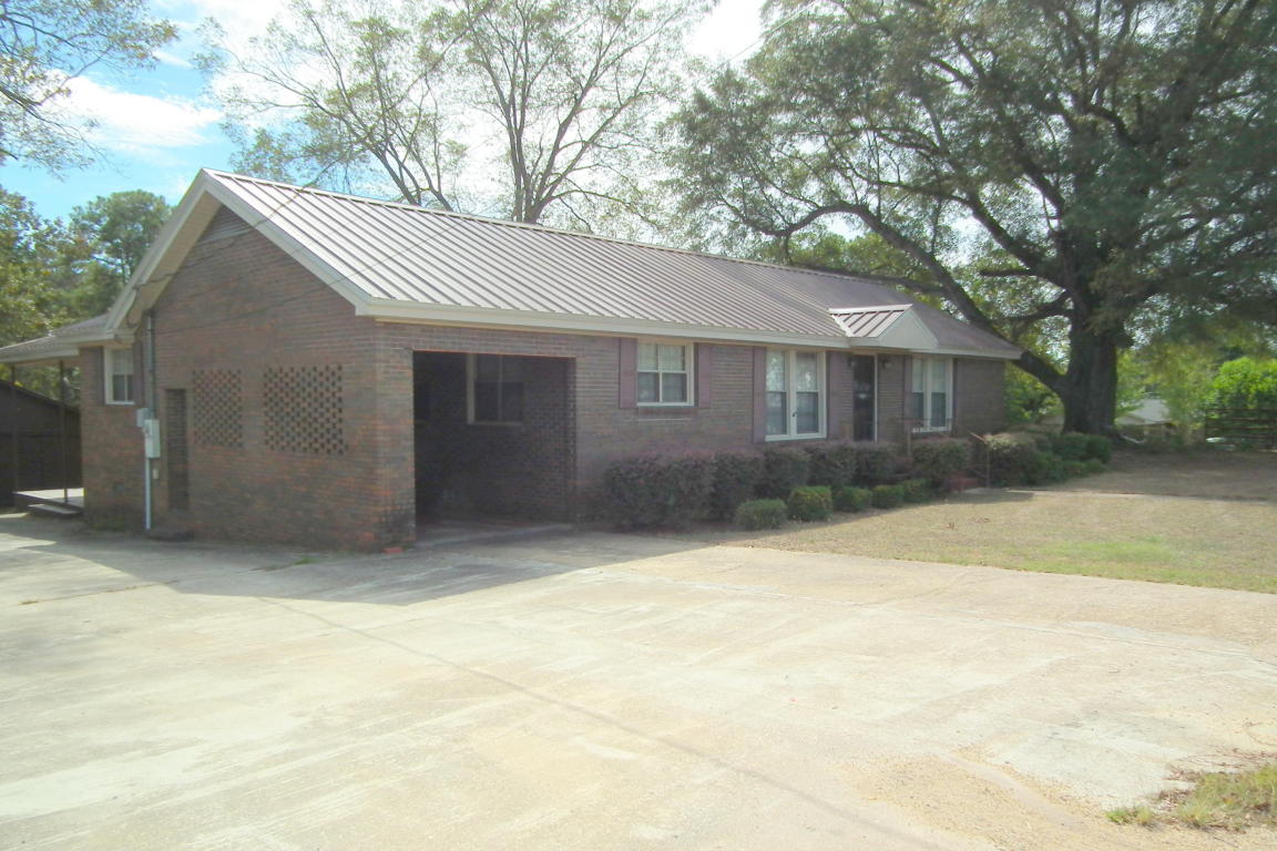 201 Pinehurst, Tallassee, AL 36078