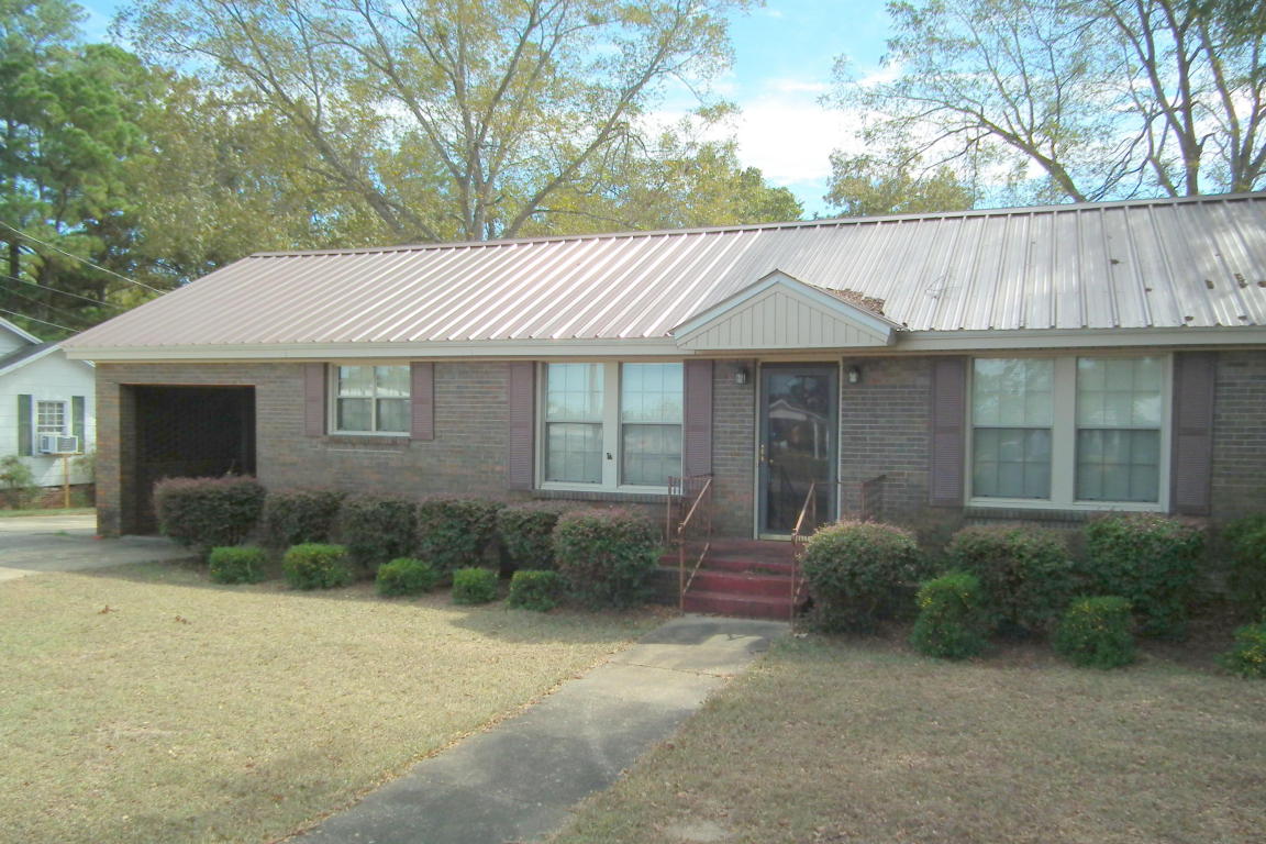 201 Pinehurst, Tallassee, AL 36078