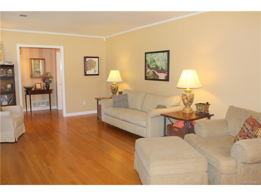 203 Autauga Street, Wetumpka, AL 36092