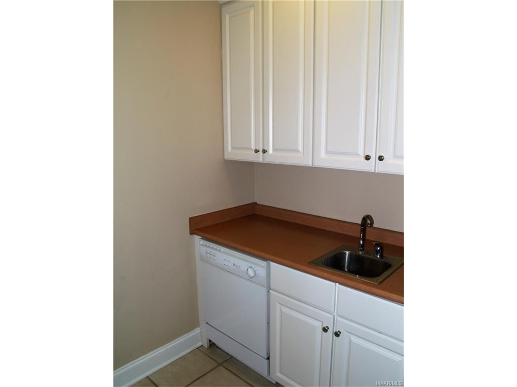 81 Oakleigh Dr. Drive, Wetumpka, AL 36092