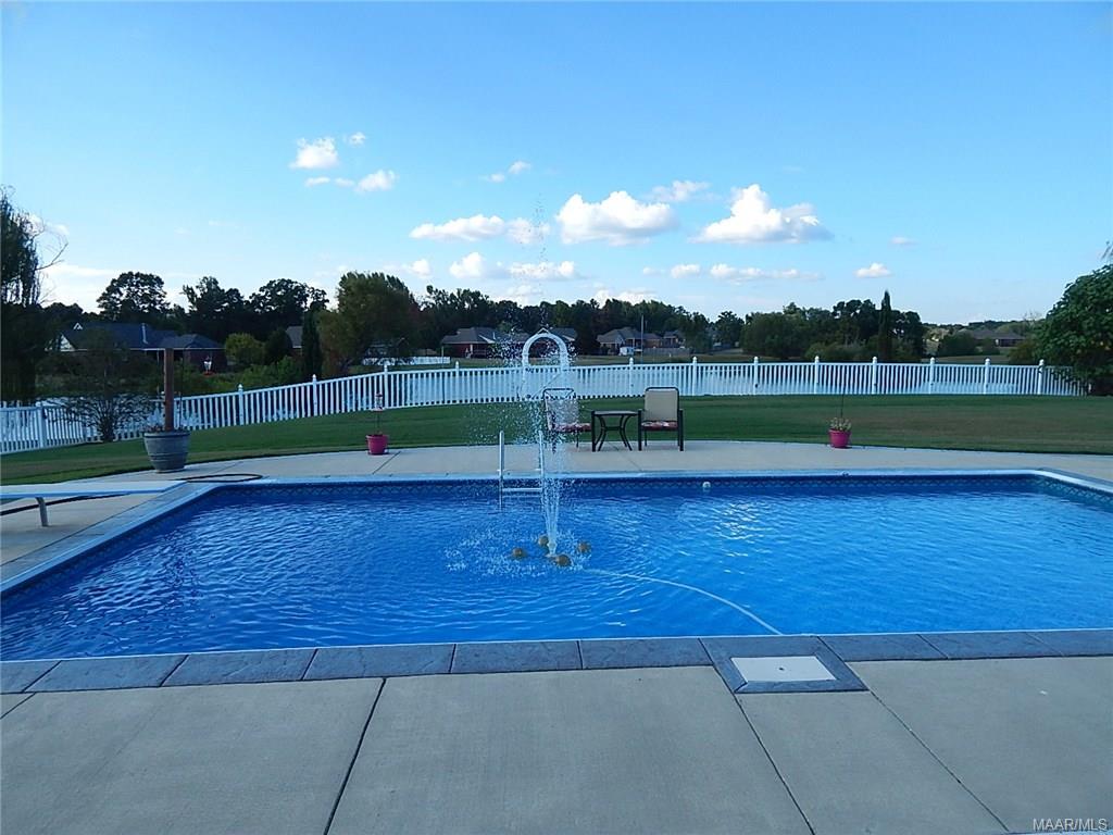 78 WHORTON Court, Wetumpka, AL 36092