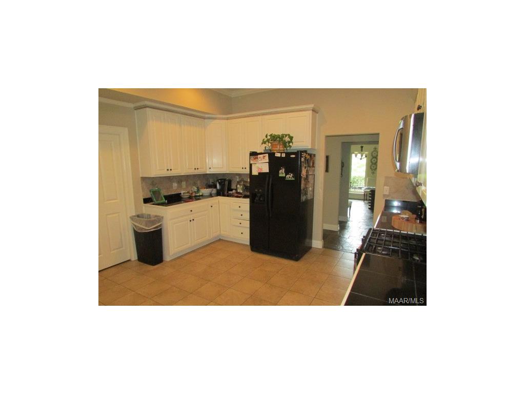 676 Flagstaff Drive, Montgomery, AL 36109