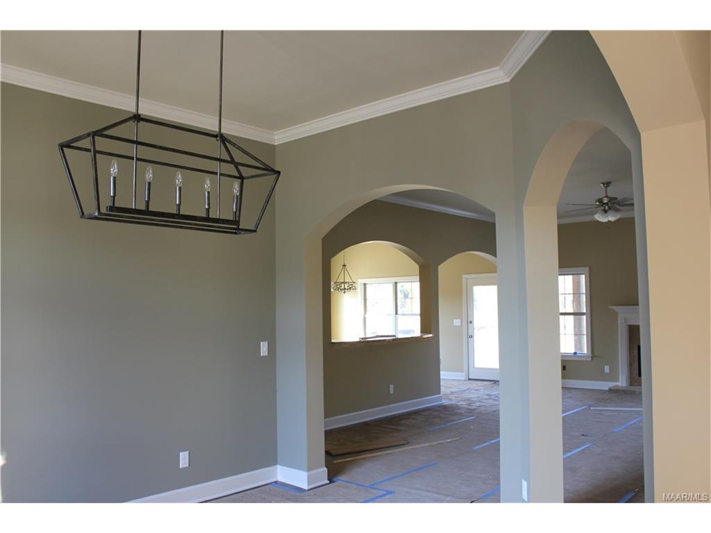 7955 Oak Crest Place, Montgomery, AL 36116