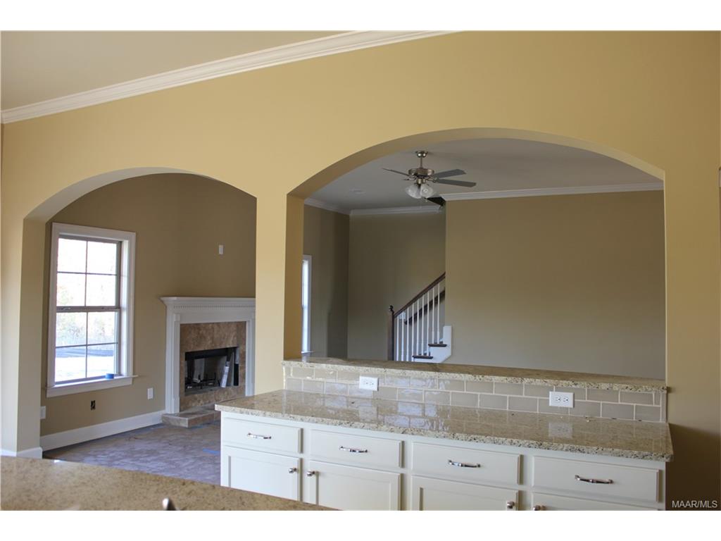 7955 Oak Crest Place, Montgomery, AL 36116