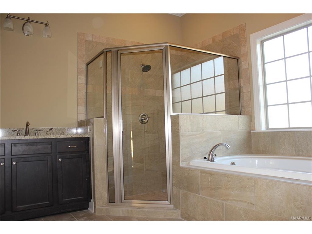7955 Oak Crest Place, Montgomery, AL 36116