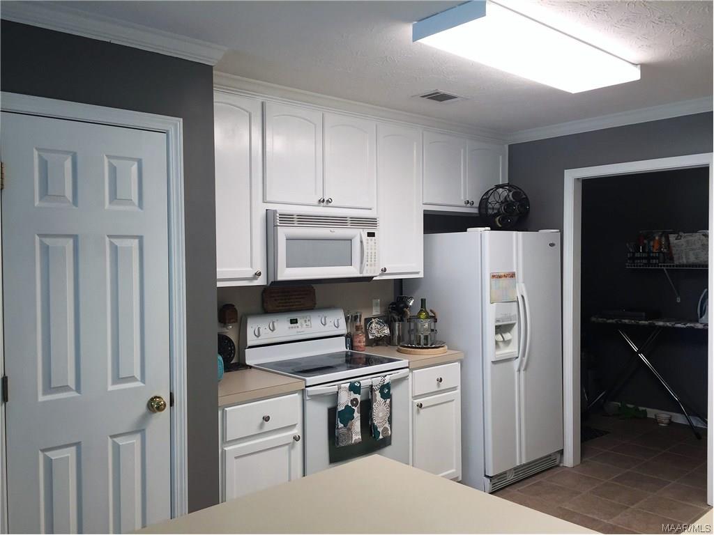 1569 HALLWOOD Lane, Montgomery, AL 36117