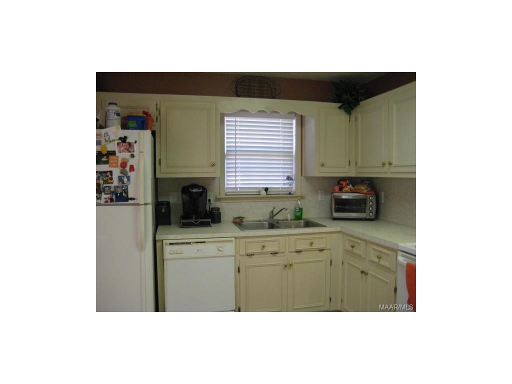 7157 EASTERN SHORE Road, Montgomery, AL 36117