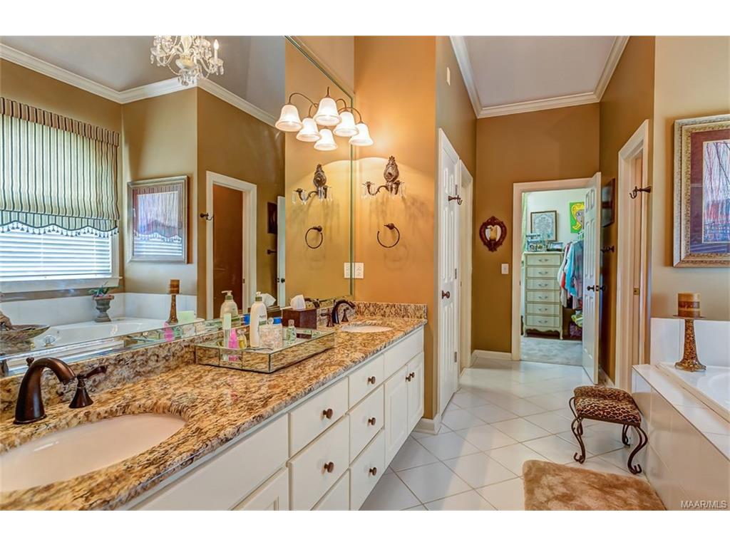 625 TOWNE LAKE Drive, Montgomery, AL 36117