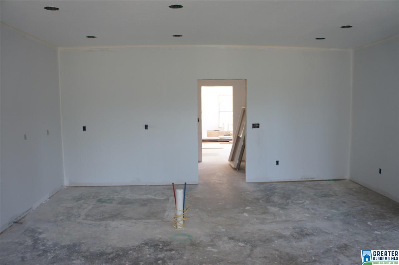 173Rome Beauty Cir, Oxford, AL 36203
