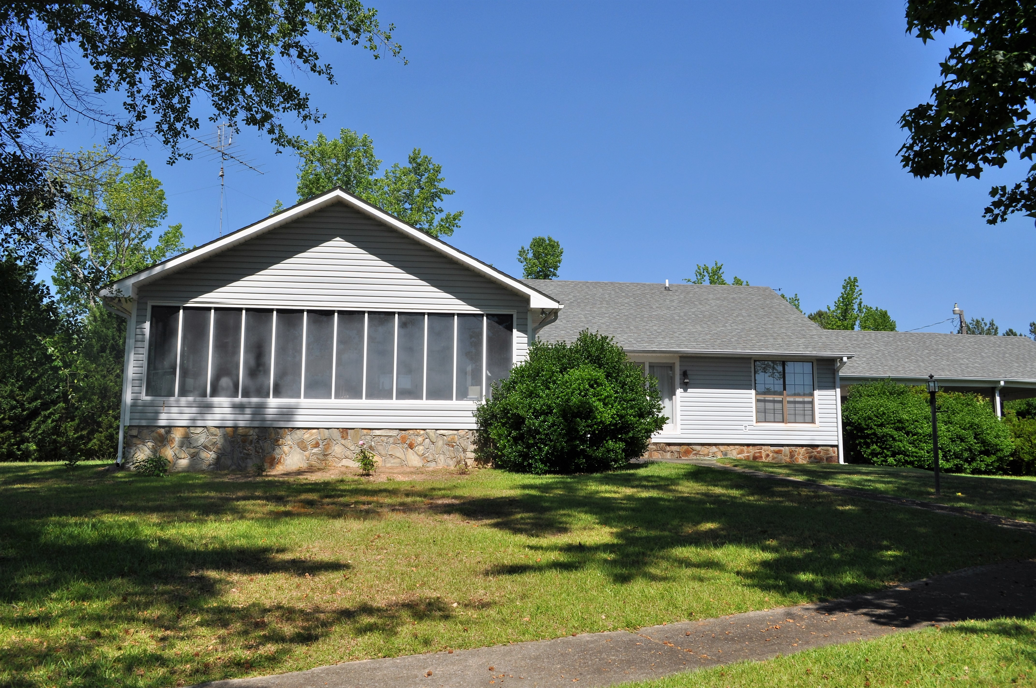 73 Sanford Avenue, Lineville, AL 36266
