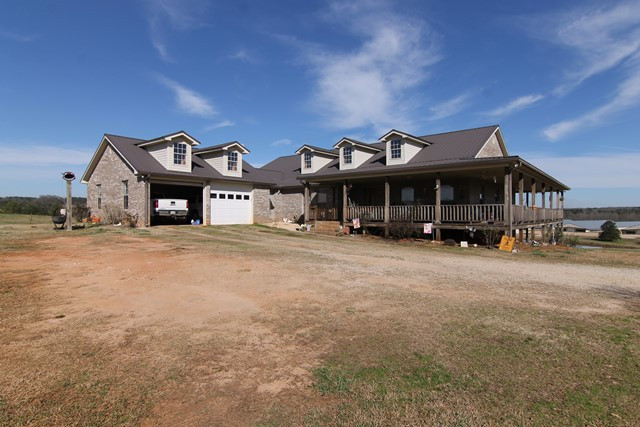 10811 Co Rd 16, Roanoke, AL 36274