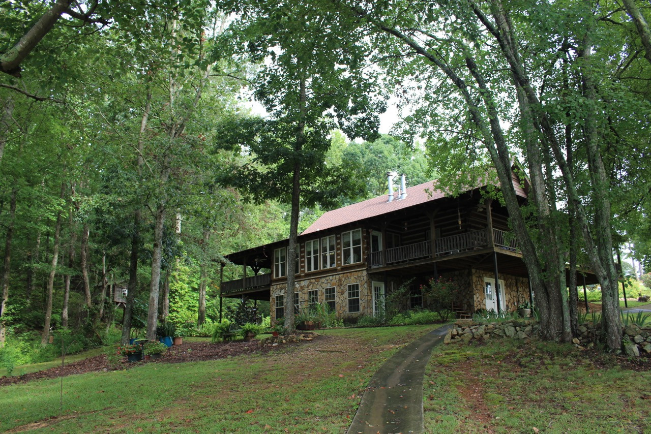 12394 Co Rd 65, Roanoke, AL 36274