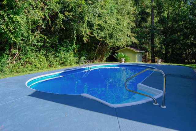 106 Longleaf Dr, Dothan, AL 36303