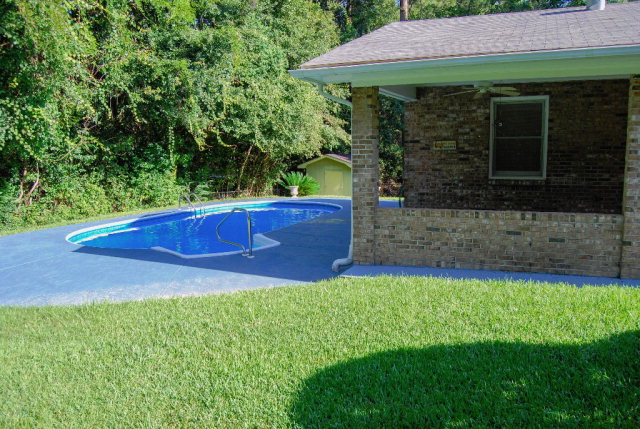 106 Longleaf Dr, Dothan, AL 36303