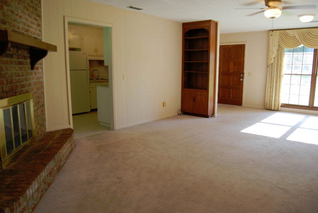 106 Longleaf Dr, Dothan, AL 36303