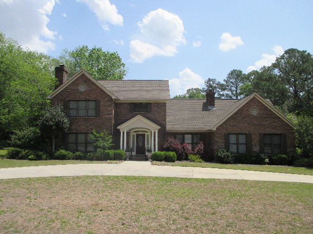 13 Twin Oaks Lane, Dothan, AL 36303