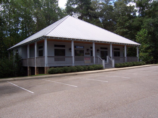 2898 Horace Shepard Dr, Dothan, AL 36305