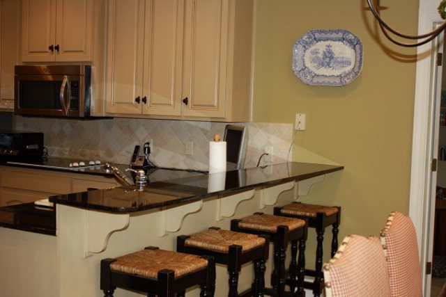 102 Glendevon Ln, Dothan, AL 36305