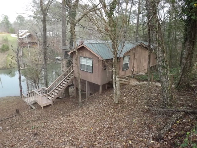 703 Calhoun Rd., Abbeville, AL 36310