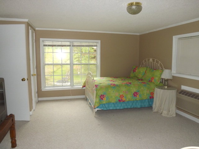 703 Calhoun Rd., Abbeville, AL 36310