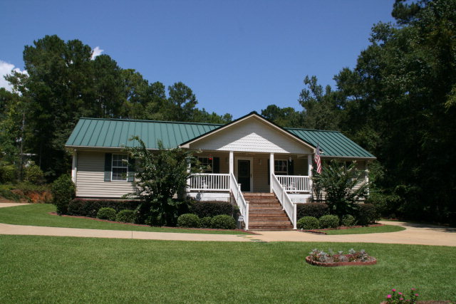 701 Douglas Dr, Abbeville, AL 36310