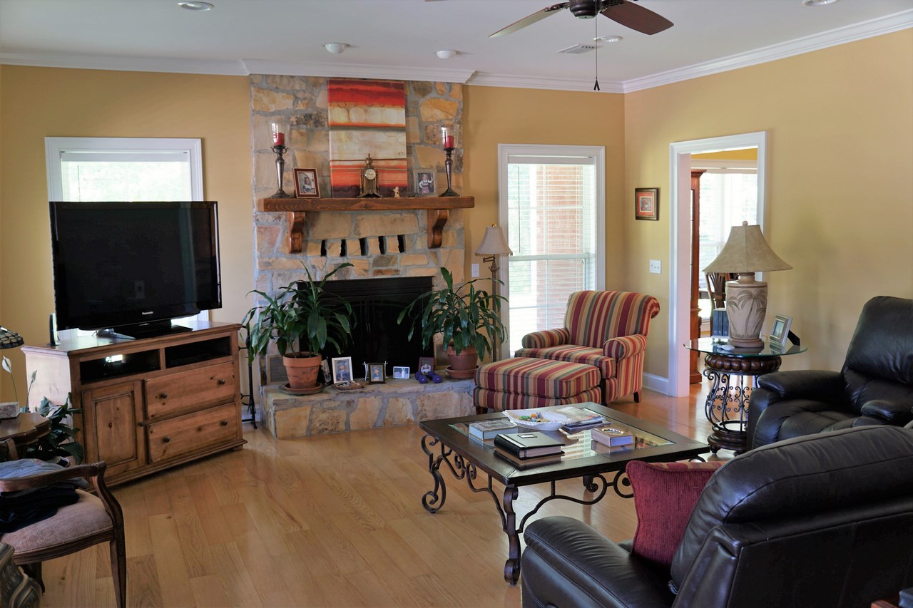 636 D. Hodge Rd, Cottonwood, AL 36320