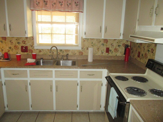 319 Ruth Cir, Cowarts, AL 36321