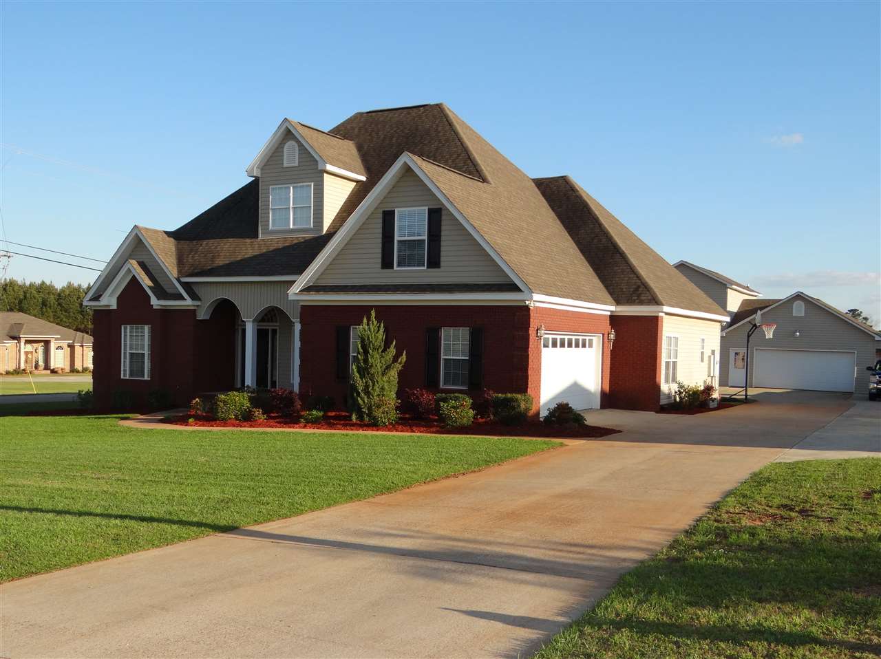 25 COUNTY ROAD 744, Enterprise, AL 36330