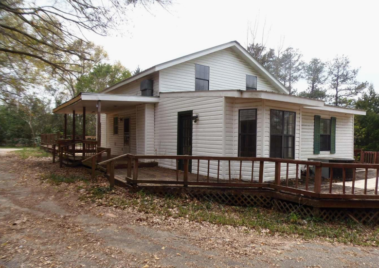 67 Oak StMidland City, AL, 36350Dale County