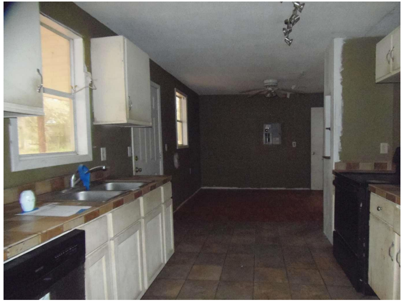 67 Oak StMidland City, AL, 36350Dale County