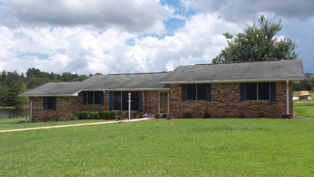 495 Moye Dr, Atmore, AL 36502