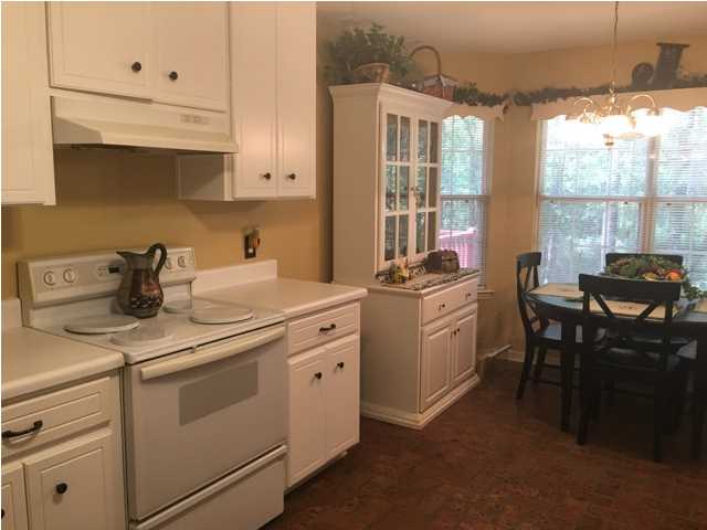 102 Crestview Cir, Daphne, AL 36526
