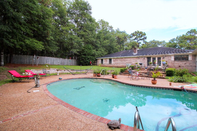 301 Beall Lane, Daphne, AL 36526