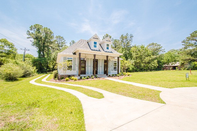 17280 Tennis Club Dr, Fairhope, AL 36532