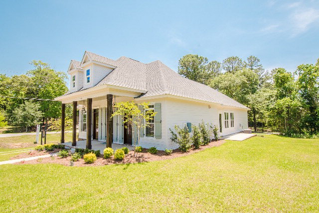 17280 Tennis Club Dr, Fairhope, AL 36532