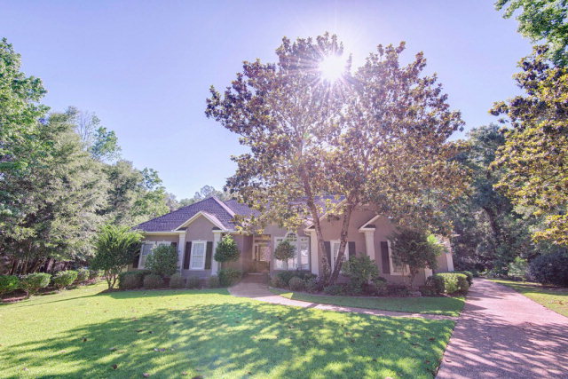 100 Pinetop Circle, Fairhope, AL 36532