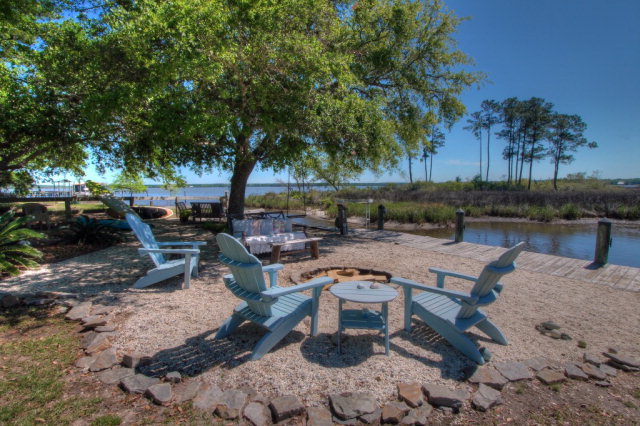 10350 Canal Circle, Fairhope, AL 36532