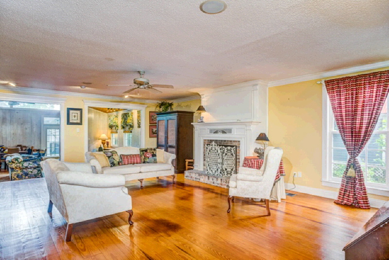 18 Fels Avenue, Fairhope, AL 36532