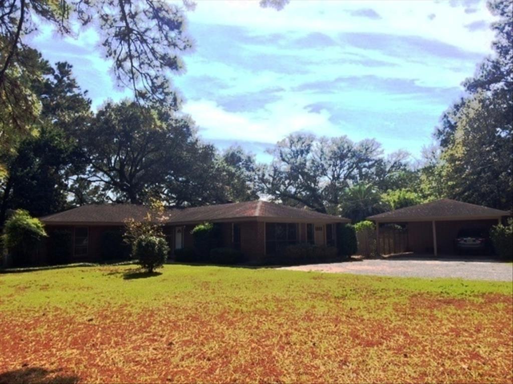 10912 Pecan Dr, Fairhope, AL 36532