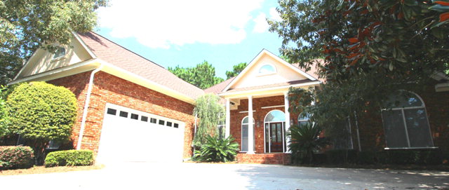 112 Easton Cir., Fairhope, AL 36532