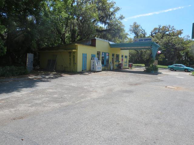 369 Mobile Street, Fairhope, AL 36532