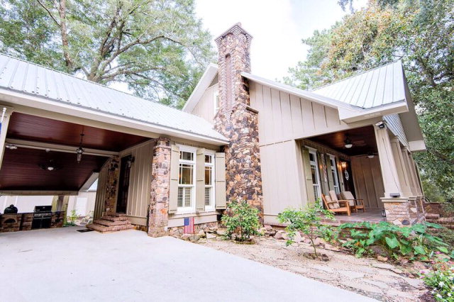 210 Pier Avenue, Fairhope, AL 36532