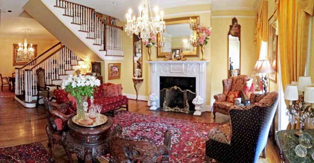 303 De La Mare Avenue, Fairhope, AL 36532