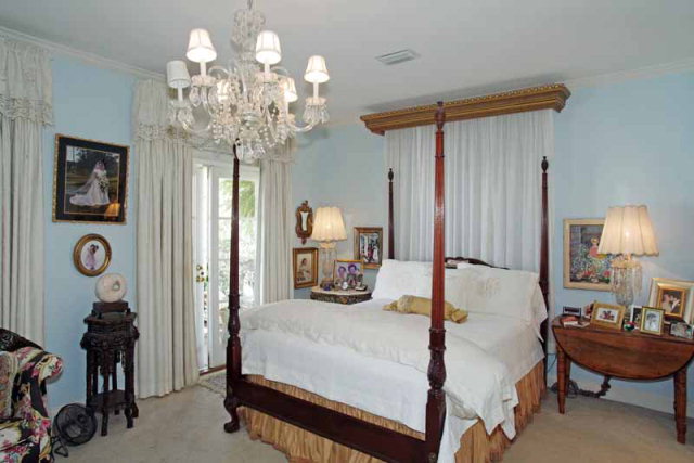 303 De La Mare Avenue, Fairhope, AL 36532