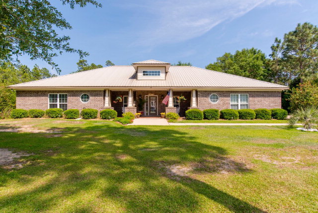 8472 Pinewood Dr, Foley, AL 36535