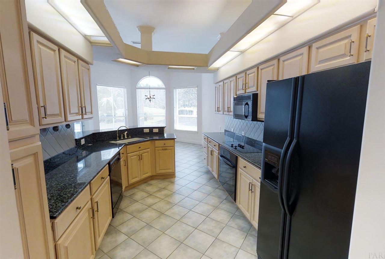 37 LAGOON DR, Gulf Shores, AL 36542