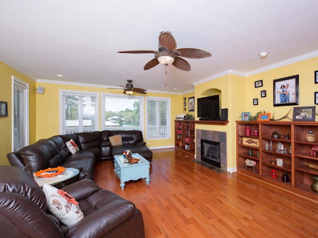18725 Pine Acres Rd, Gulf Shores, AL 36542